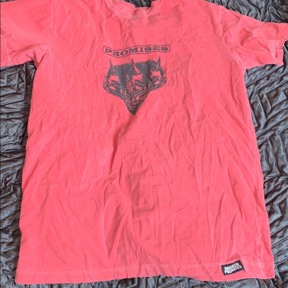 Woman’s T shirt
